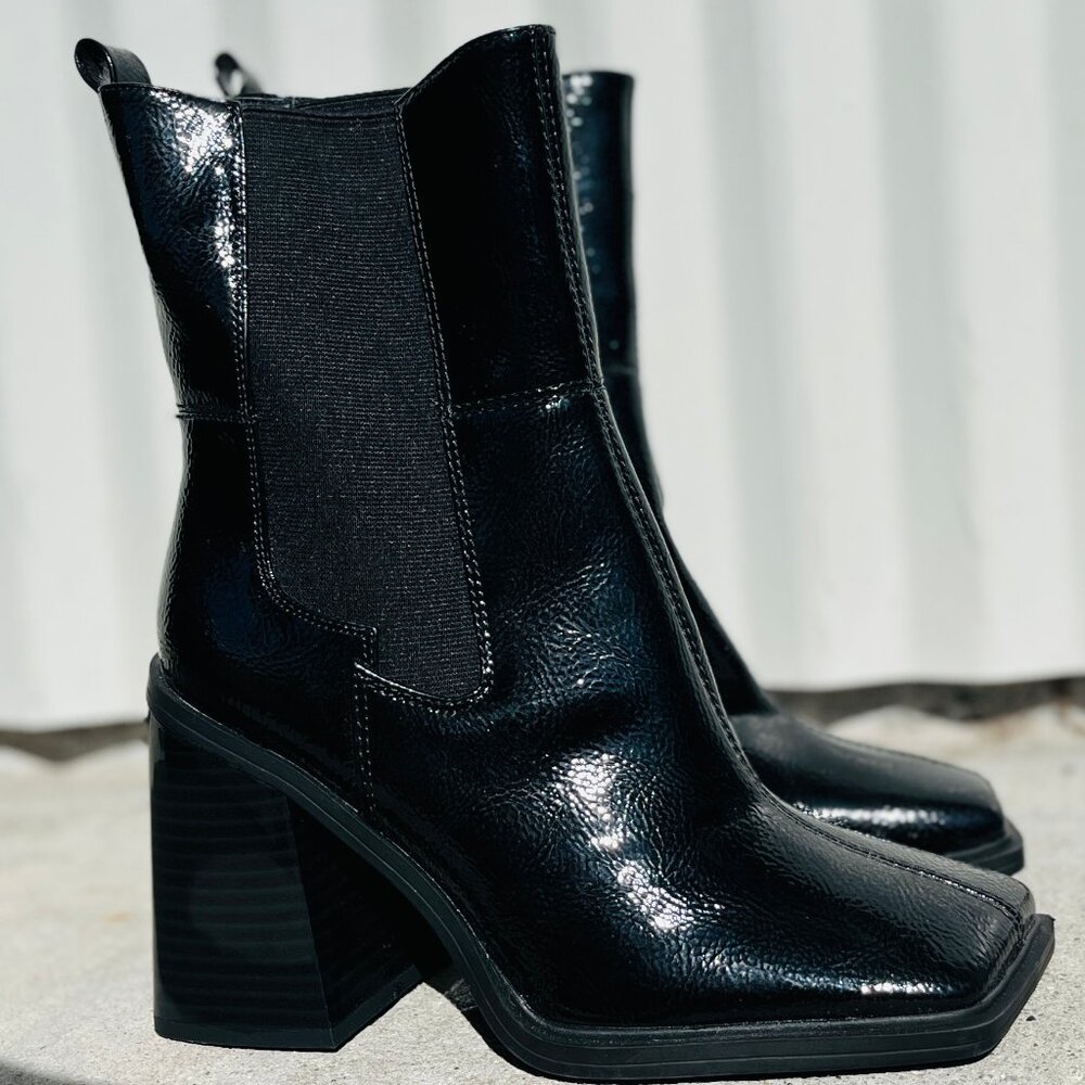 Circus NY by Sam Edelman Layla Bootie Black Croc-Embossed Block Heel Ankle Boots